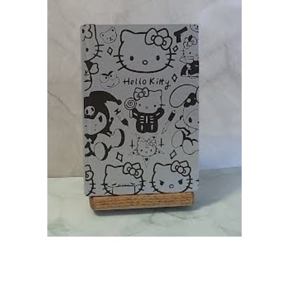 #6736 Hello Kitty & Friends - HK Black & White Journal